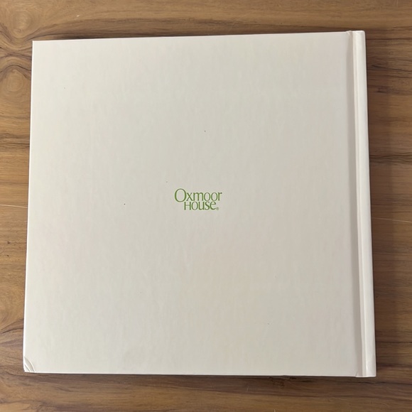 Southern Living Incredible Cookies Hardcover Book - Picture 6 of 7